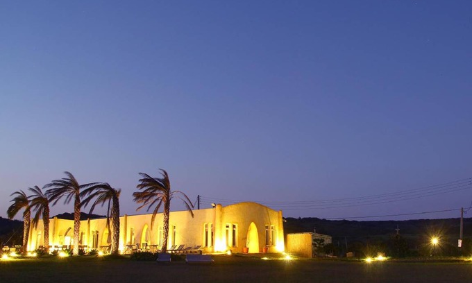 Eluan Hotel | 36 m² Motel ∙ 127 guests