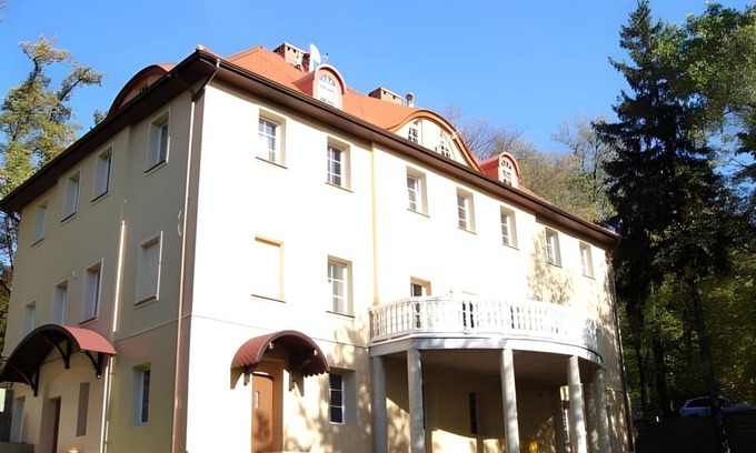 Ladek-Zdroj Apartment | 36 m² Serviced apartment ∙ 3 guests