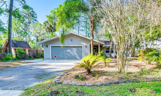 Dunnellon House | 360 m² House ∙ 3 bedrooms ∙ 6 guests