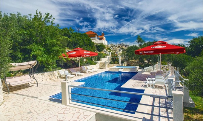 Kucice House | 361 m² House ∙ 10 bedrooms ∙ 20 guests