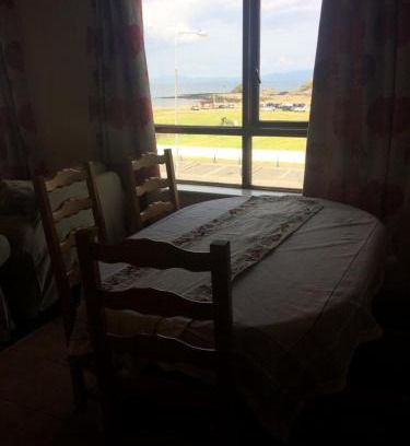 Drumacrin Apartment | 37 Atlantic Point, Ground Floor, Sea View Apartment sleeps 6
