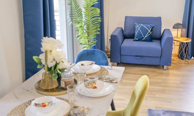 Niedergirmes Apartment | 37 m² Apartment ∙ 2 guests