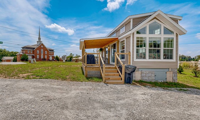 Hendersonville Cottage | 37 m² Cabin ∙ 1 bedroom ∙ 6 guests