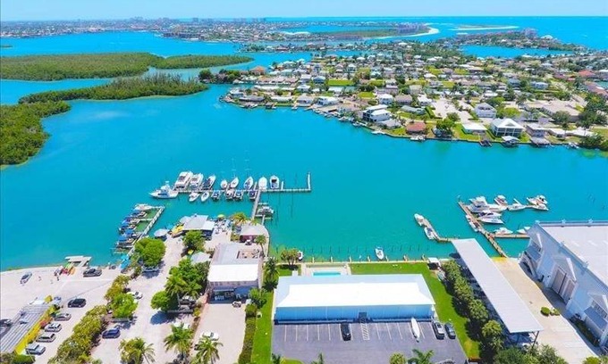Isles of Capri Condo | 37 m² Condo ∙ 1 bedroom ∙ 4 guests