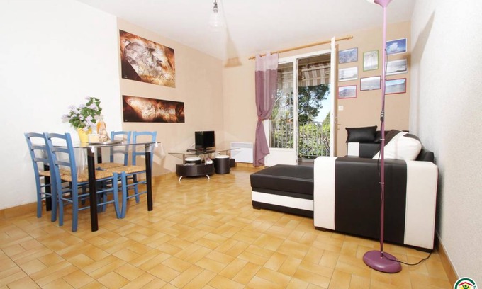 Nyons House | 37 m² Gîte ∙ 1 bedroom ∙ 2 guests