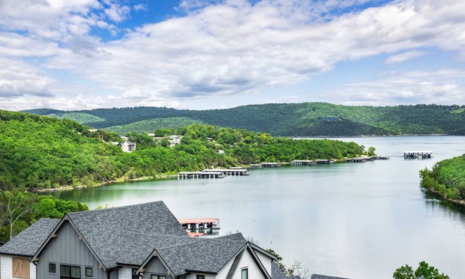 Kimberling City House | 372 m² House ∙ 6 bedrooms ∙ 20 guests