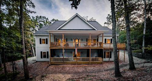 Massanutten House | 372 m² House ∙ 6 bedrooms ∙ 16 guests