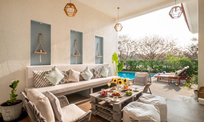 Vagator Hotel | 375 m² Hotel ∙ 4 bedrooms ∙ 8 guests
