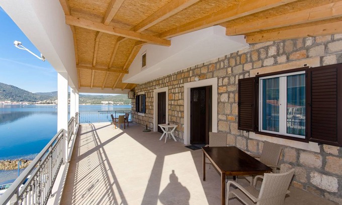 Vis Apartment | 38 m² Apartment ∙ 1 bedroom ∙ 3 guests