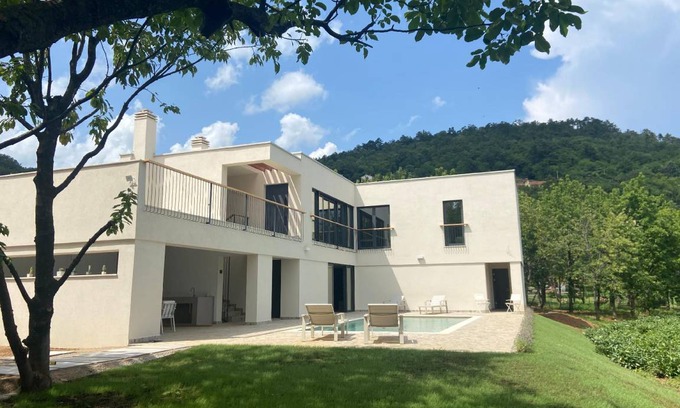 Rukavac House | 380 m² House ∙ 6 bedrooms ∙ 13 guests
