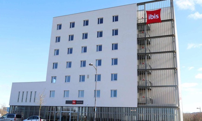Bourgoin-Jallieu Hotel | 39 m² Hotel ∙ 6 guests