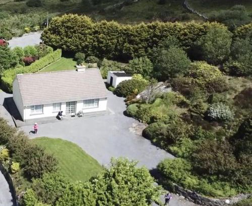 Inverin House | 393 Tigh Kate