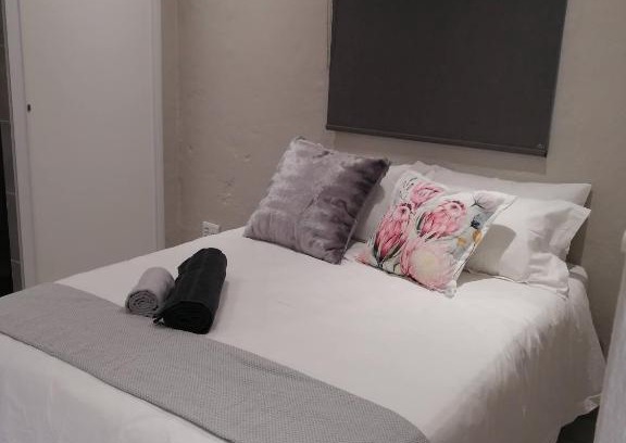 Pretoria House | 394OnEmus