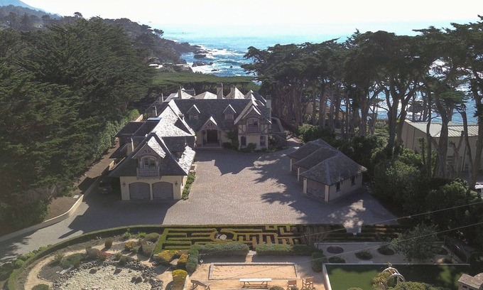 Carmel Highlands House | 3955 Coastal Cove- Available for Aug and Car Week!