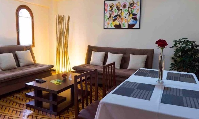 Macrodistrito Sur House | 3BD Calacoto Secret Garden: Fast Wi-Fi, Parking