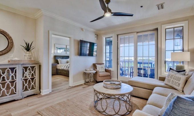 Seacrest Beach Condo | 3BD Condo in the Villages of South Walton
