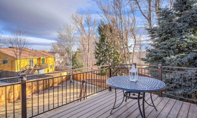 Colorado Springs House | 3BD Quiet Suburbs Restaurants & Parks