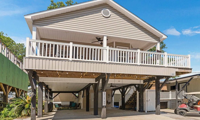 Surfside Beach House | 3BDR w/Golf Cart + Beach Gear Incl. | 2 Lounge Areas | Site 1512