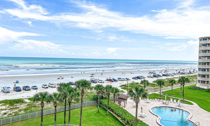 Horton Shores Condo | 3bed/3bath BOHO BEACH FRONT CONDO, PREMIUM LOCATION, walking distance to Flagler
