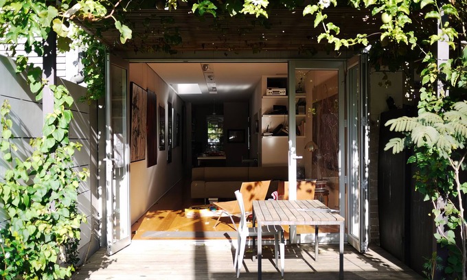 Erskineville House | 3Bed art filled architect designed ,fully Airconditioned, rarely free Townhouse