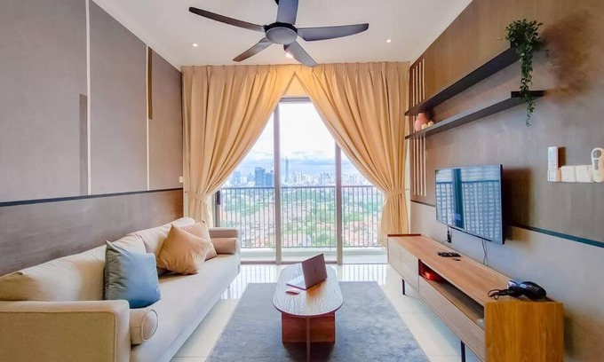 Taman P Ramlee Apartment | 3Bedroom Infinity Sky Pool Condo near KLCC by Manhattan Group