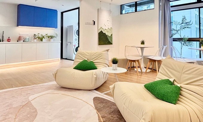 Bukit Bintang Condo | 3Bedroom w/Private Bathroom, Condo with A/C on top Fahrenheit88 Shopping Mall