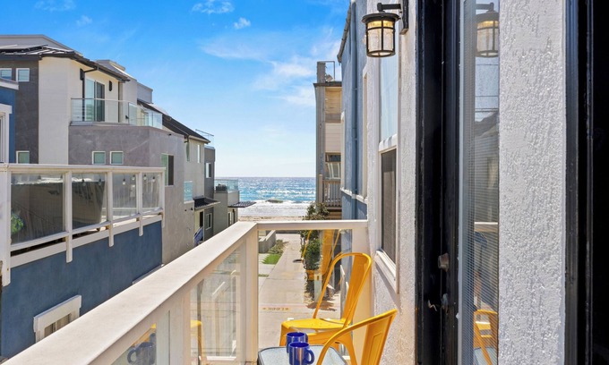 San Diego Condo | 3BR/3BA Mission Beach Escape with Ocean Views!