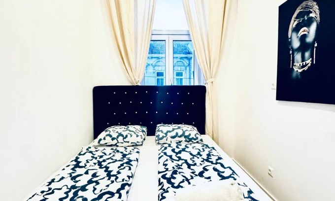 Liesing Apartment | 3BR Apartment; Near Atzgersdorf Park, 11-Min Walk