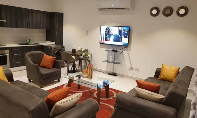 Cantonments Apartment | 3BR APT/POOL/GATED/CLOSE TO AIRPORT