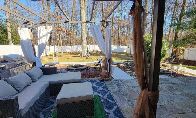 Kemp Mill Cottage | 3BR Cozy, Private and Spacious Family House with plenty of Amenities.