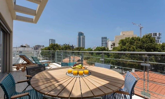 Kerem HaTeimanim Apartment | 3BR Duplex at Haari by HolyGuest