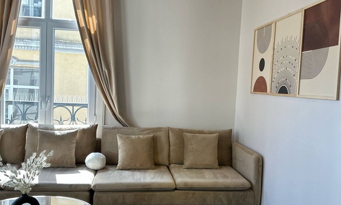Karakoy Apartment | 3BR Flat Near Galata Tower