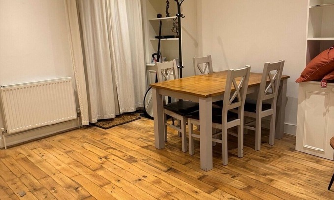Golborne House | 3BR House W/Patio Queens Park