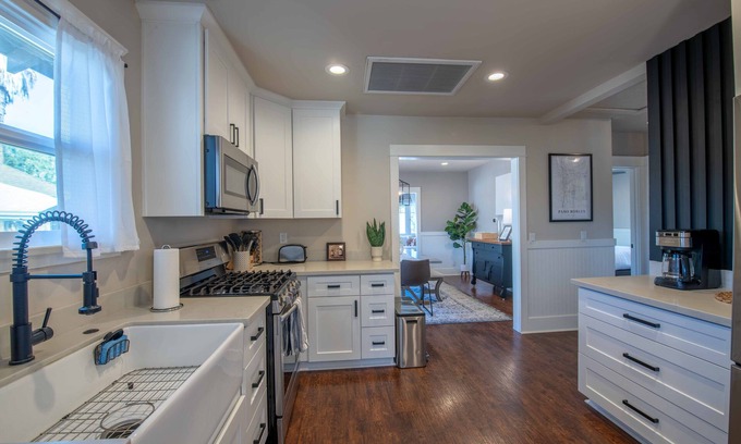Paso Robles House | 3BR in Paso with EV Charger near Market Walk