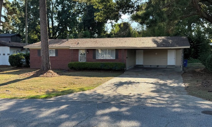 Hattiesburg House | 3BR Midtown Stay! Located on USM Campus! Perfect for Game Days and Getaways