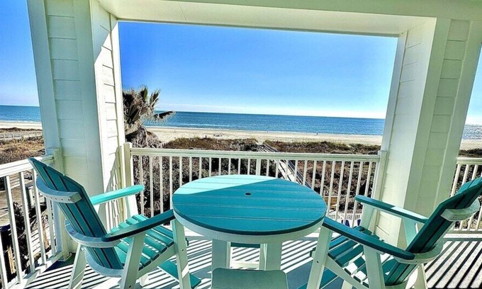 Isle of Palms Condo | 3BR Oceanfront Condo; Heart of IOP