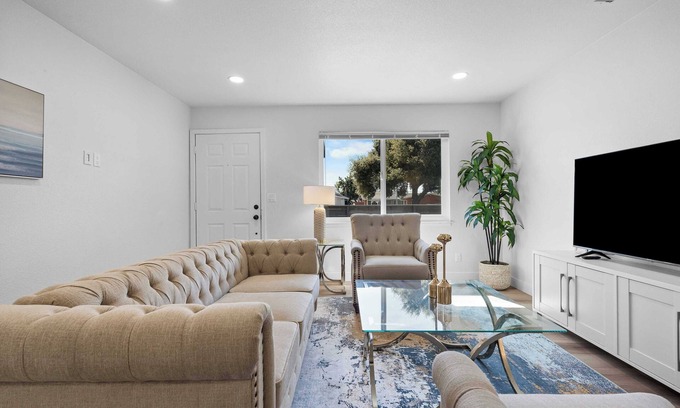 East San Jose House | 3BR Pearl Haven Retreat in San Jose - Ideal for Families & Corporate Stay #42069