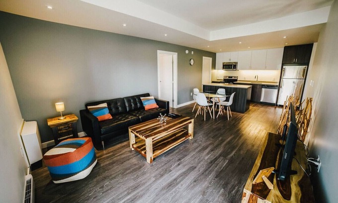 Tuxedo Apartment | 3BR Retreat with Gym, near Assiniboine Park Trails