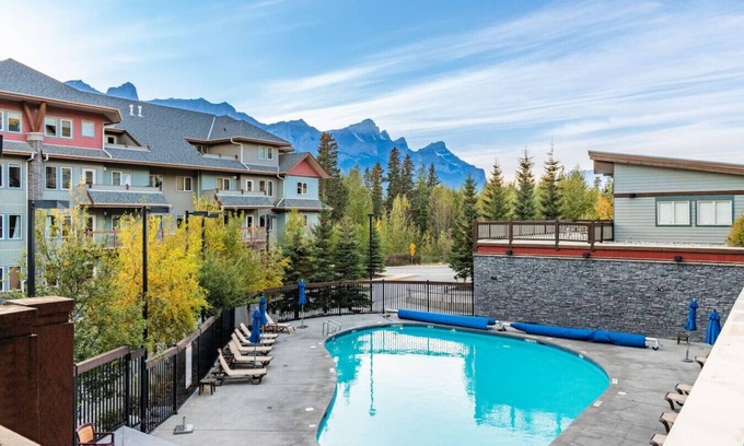 Cougar Creek Condo | 3BR Rockies Condo | Heated Pool + Hot Tub