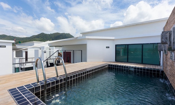 Kamala Apartment | 3BR Seaview Penthouse private pool (502)