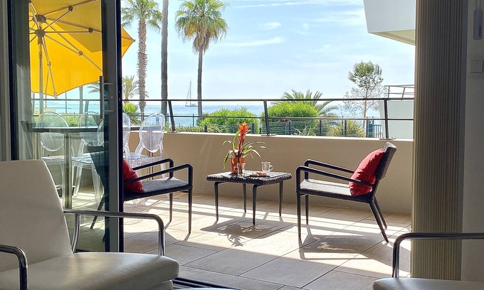 Villeneuve-Loubet Apartment | 3P Vue spectaculaire les pieds dans l’eau