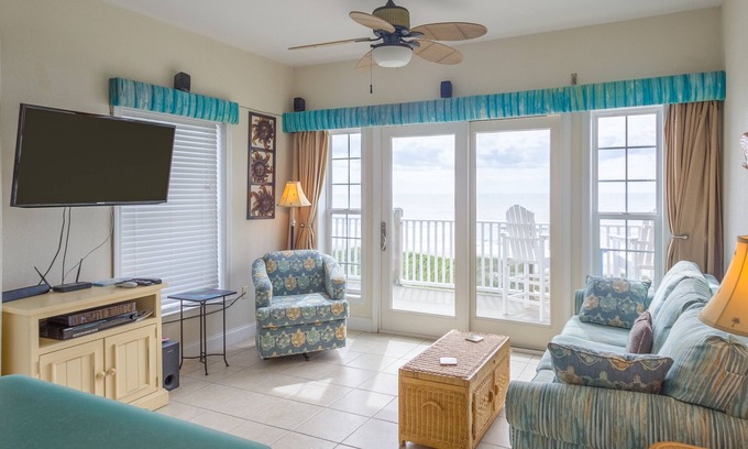 Hatteras Condo | 3rd-floor oceanfront condo with private deck, outdoor pool, hot tub - dog-friendly