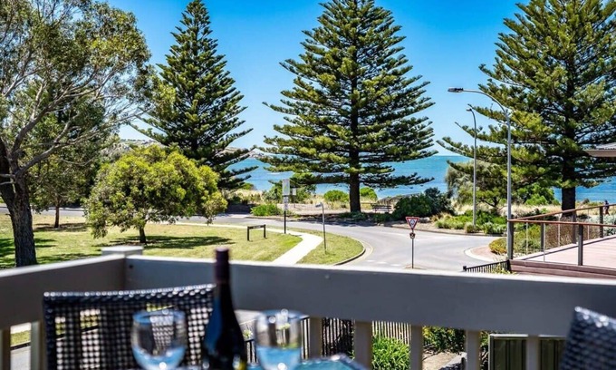 Victor Harbor House | 4/1 Harbour View Terrace - Wi-Fi
