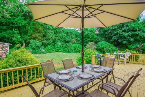 East Orleans House | 4-5 Min to Mill Pond or Nauset Beach