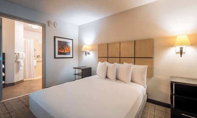Fossil Creek Hotel | 4 Affordable Suites w/Spacious Work Area & Complimentary Coffee