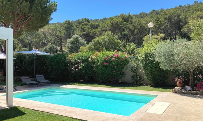 Roquefort-la-Bedoule Villa | 4* air-conditioned villa with swimming pool near Cassis, Calanques, beaches