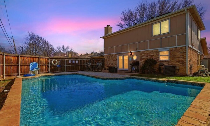 Plano House | 4-BD Home with Stunning Backyard Pool Oasis