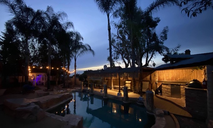 Loma Linda House | 4 Bed 2 Bath, Heated Pool, Billiards Table