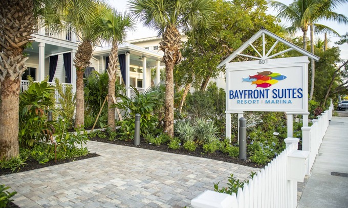 Meadows Condo | 4-Bed 4.5 Bath Condo @ Bayfront Suites & Marina Non-Waterfront