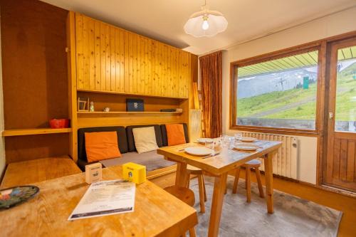 Meribel-Mottaret Apartment | 4-Bed Apartment Ski-In Ski-Out in Méribel Mottaret